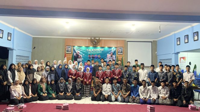 
					PAC IPNU-IPPNU Kemiri Gelar Talkshow dan Istighosah, Gaungkan Semangat Perubahan Diri