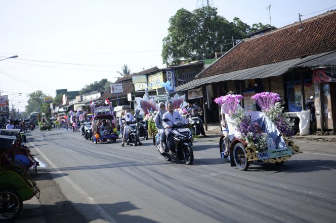 
					Karnaval Becak hingga Mujahadah Asmaul Husna Warnai Milad XVII MI Takhassus Ma’arif NU Prapagkidul