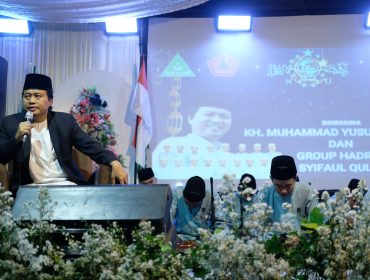 mauidhoh hasanah oleh KH Muhammad Yusuf Chudlori atau Gus Yusuf dari Magelang.