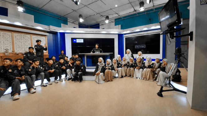 
					Rangkaian COMFESTA 2026: Mahasiswa KPI Ziarah ke Melangi, Jelajahi Sejarah di Vredeburg, dan Belajar di TVRI Yogyakarta