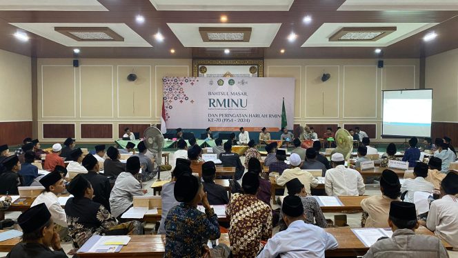 
					RMI NU Purworejo Gelar Bahtsul Masail Antar Pondok Pesantren dan Peringati Harlah ke-70