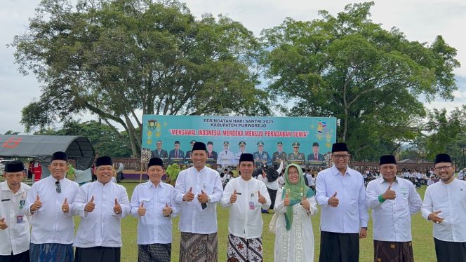 MTs Negeri 2 Purworejo Kirim 500 Siswa Ikuti Apel Hari Santri Nasional: Santri Siap Kawal Peradaban Digital
