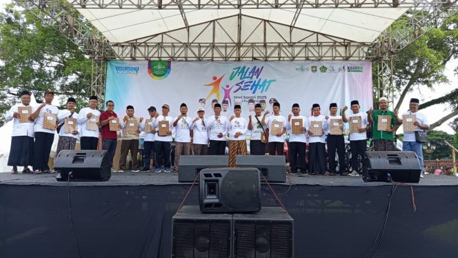 
					LAZISNU Purworejo Kukuhkan UPZIS di Puncak Hari Santri 2025, Perkuat Gerakan Filantropi Nahdliyin