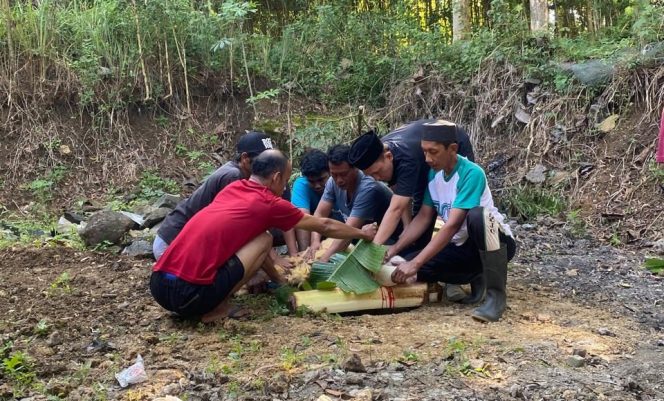 
					Momentum Iduladha, Warga Perum Hade Tirip Rendeng Tebar Kepedulian Melalui Kurban