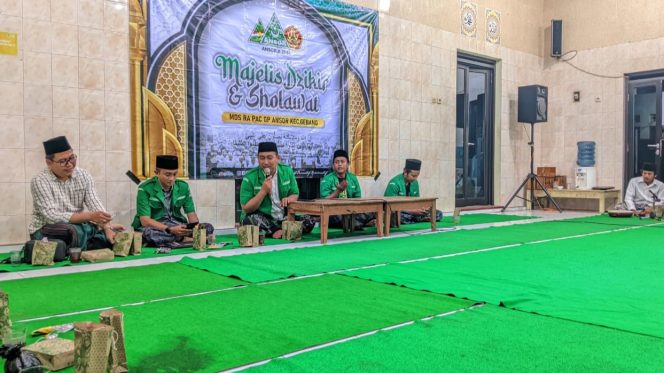 
					MDS Rijalul Ansor Gebang Istiqamah Gelar Selapanan, Gus Ahil: BBM Naik, Khidmah Jangan Turun