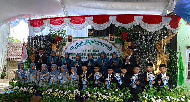 
					RA Al Muttaqin dan MI GUPPI Attaqwa Ketosari Gelar Haflah Akhirussanah, Dihadiri Plh Kasi Penma Kemenag Purworejo