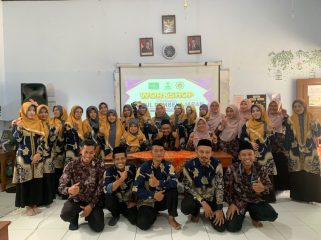 Tingkatkan Profesionalisme Guru, MI Imam Puro Cangkrep Kidul Gelar Workshop Penyusunan Modul Pembelajaran.