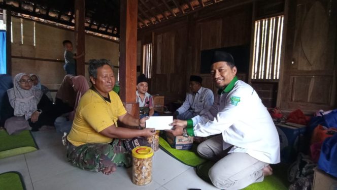 
					LAZISNU PCNU Purworejo Bantu Korban Kebakaran Rumah di Wonotulus
